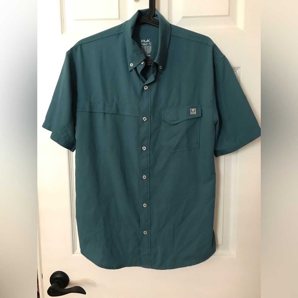 Huk Men's Short Sleeve Button-Up Shirt in Teal Small